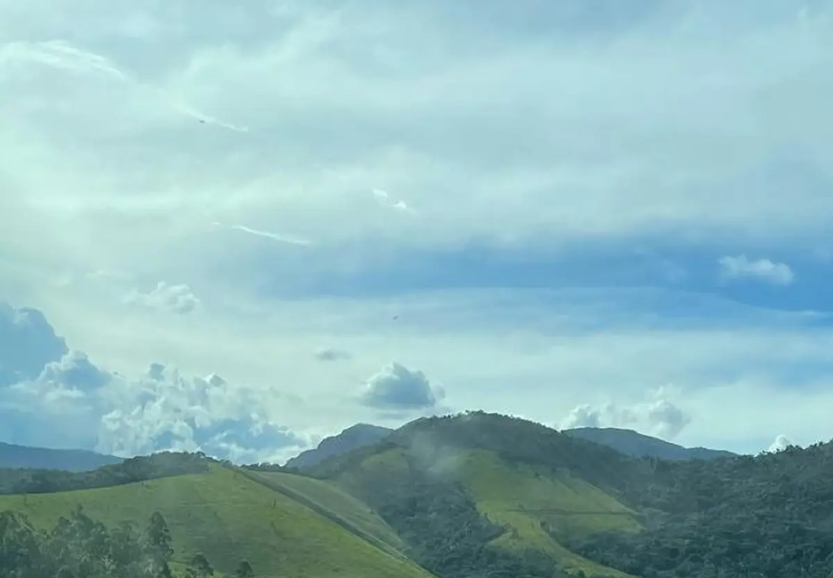 Open pastures and hills at Fazenda Neuchatel, a natural film set